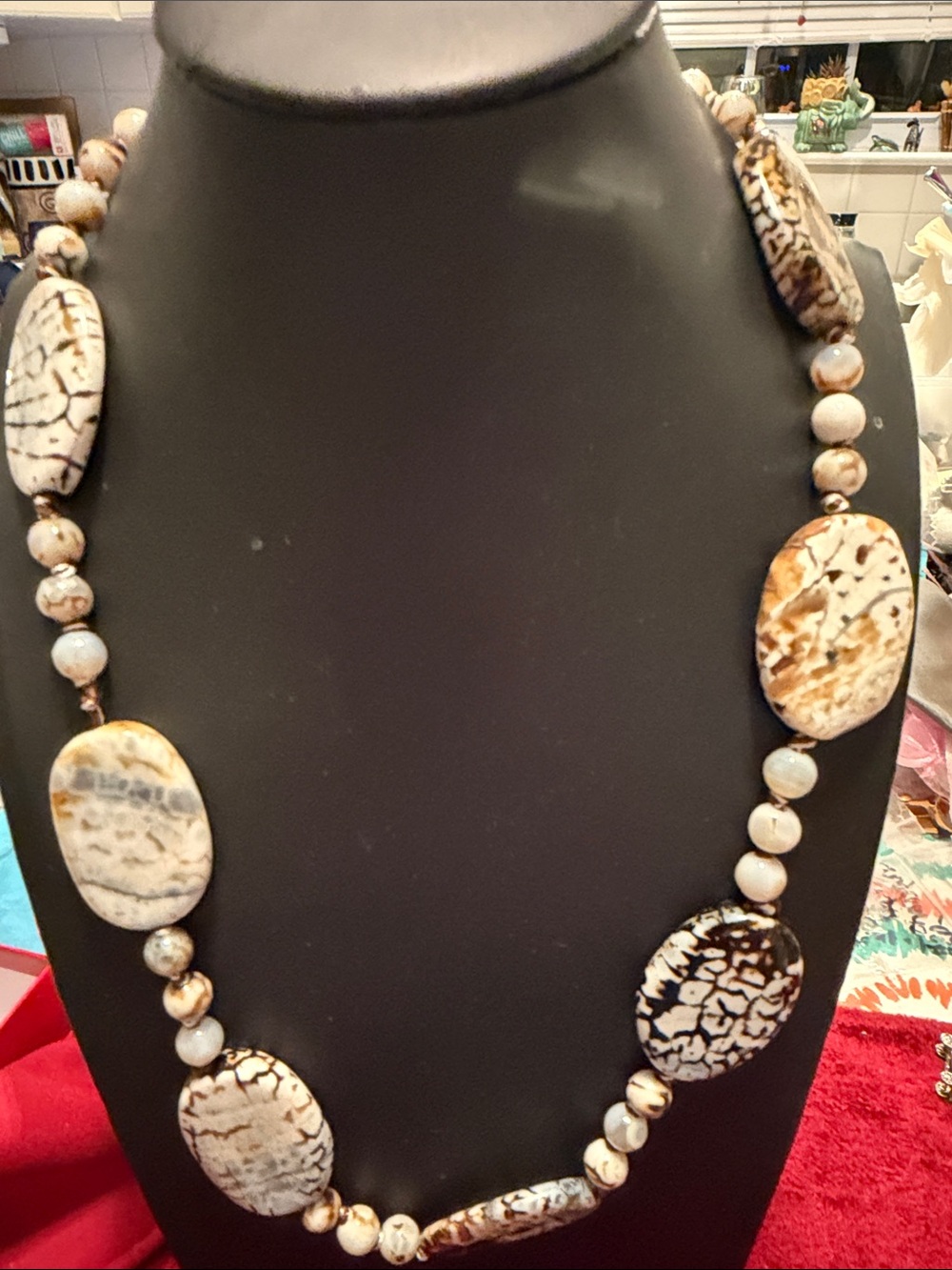 Like new vintage tested crackle agate Stone Necklace 20”-22”extender beautiful